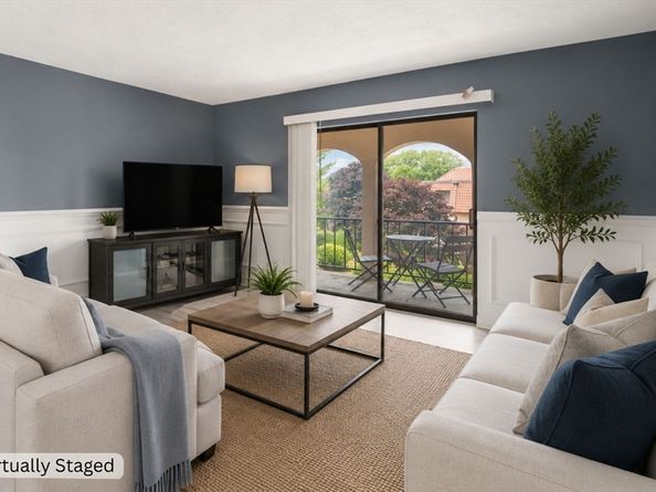 685 Oak St 410, Brockton MA 02301