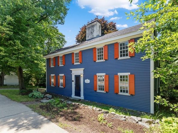 106 High St, Ipswich MA 01938