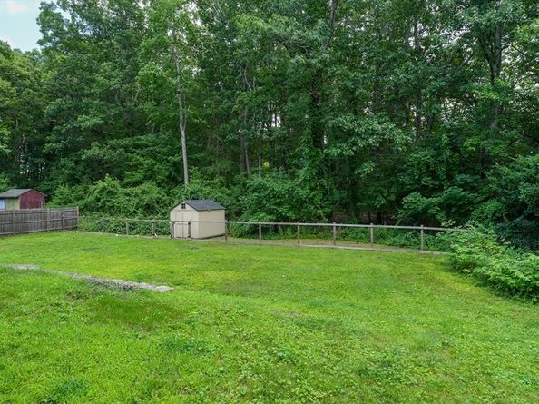 23 Laurel Dr., Hudson MA 01749