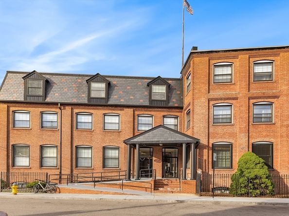 10 Weston Ave 112, Quincy MA 02170