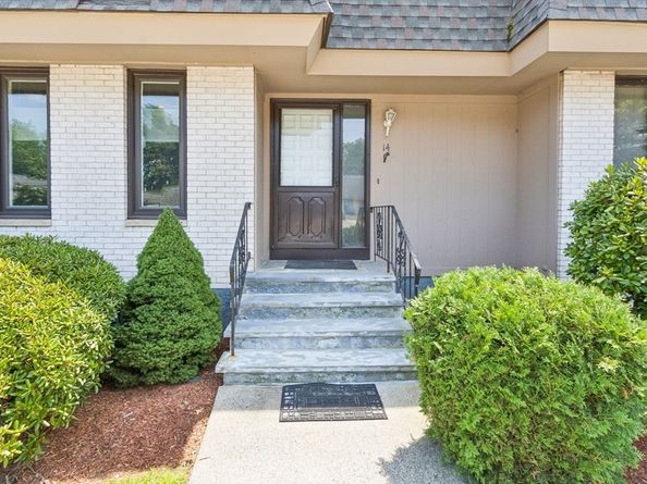 14 Grove Square 14, Randolph MA 02368