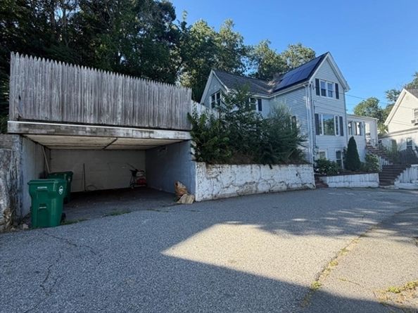 20 Oakland Ter, Lynn MA 01905