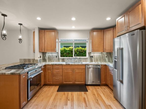 20 Robin Way, San Carlos CA 94070