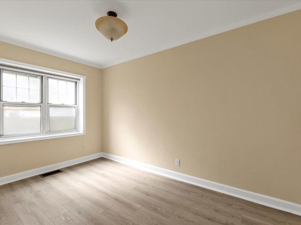 21 S Village Avenue 3, Rockville Centre NY 11570