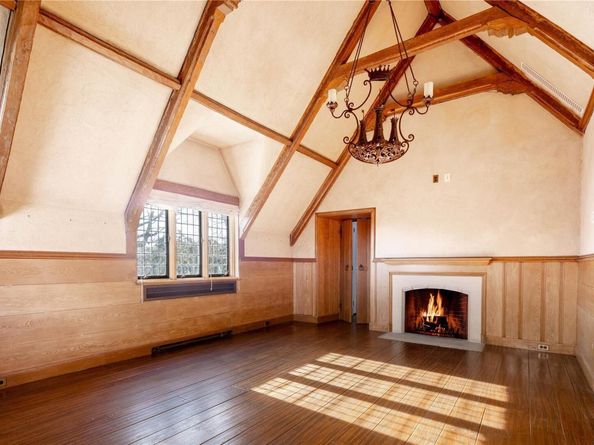 16 Tuthill Lane, Remsenburg NY 11960