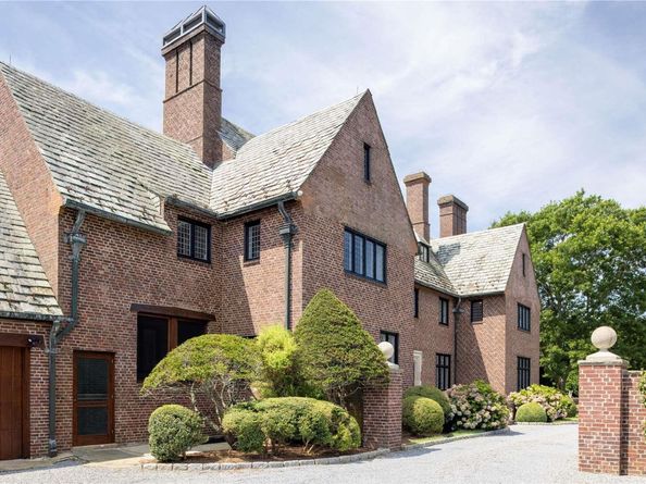 16 Tuthill Lane, Remsenburg NY 11960