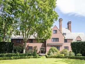 16 Tuthill Lane, Remsenburg NY 11960