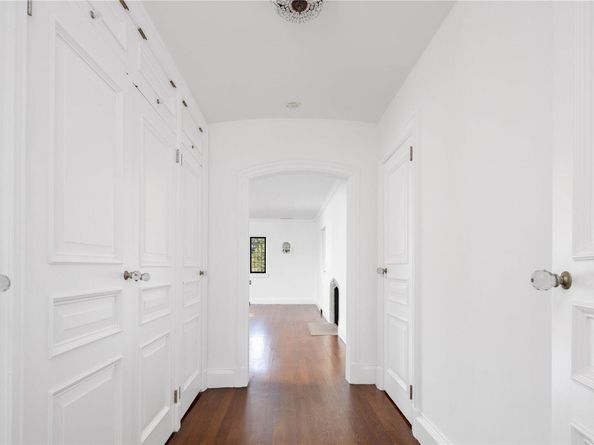 16 Tuthill Lane, Remsenburg NY 11960