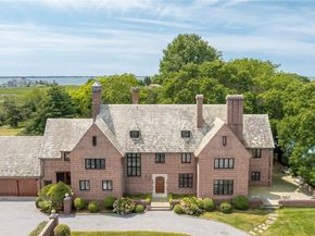 16 Tuthill Lane, Remsenburg NY 11960