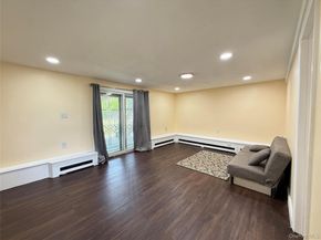 14 Hilton Court, Hicksville NY 11801