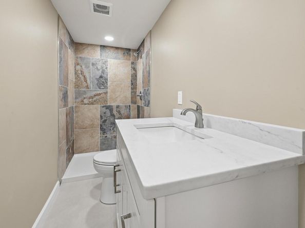 348 Hauser Avenue, Holbrook NY 11741
