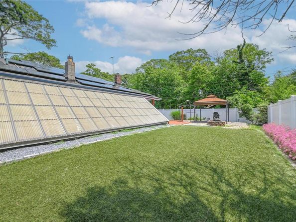 348 Hauser Avenue, Holbrook NY 11741