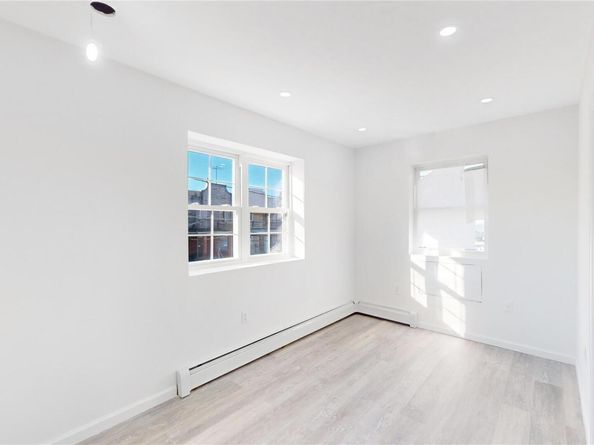 308 Beach 86th Street, Far Rockaway NY 11693