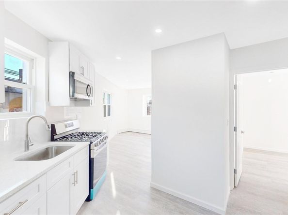 308 Beach 86th Street, Far Rockaway NY 11693