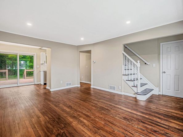 523 18th Street, West Babylon NY 11704