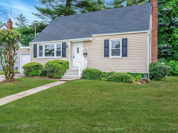 523 18th Street, West Babylon NY 11704