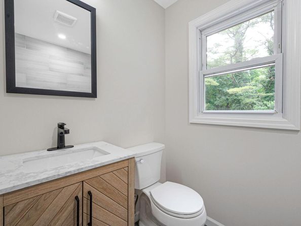 523 18th Street, West Babylon NY 11704