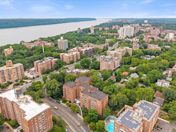 629 Kappock Street 2A, Bronx NY 10463