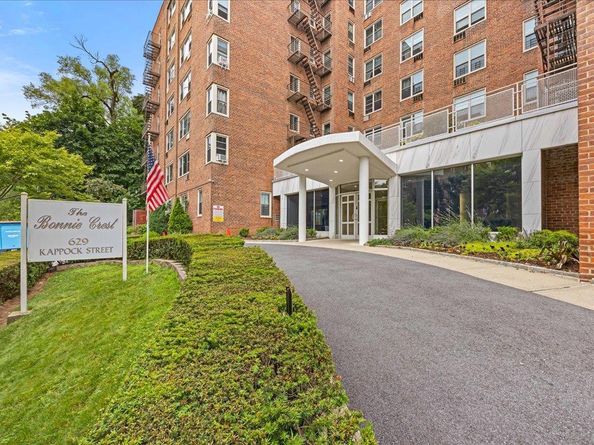 629 Kappock Street 2A, Bronx NY 10463