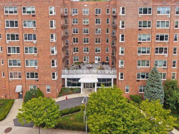 629 Kappock Street 2A, Bronx NY 10463