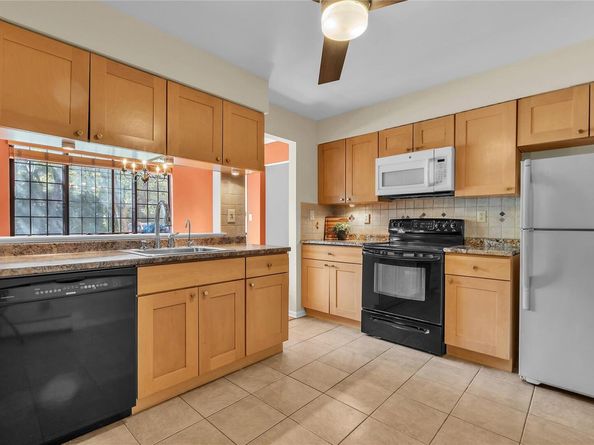 9 Foxwood Drive 4, Pleasantville NY 10570