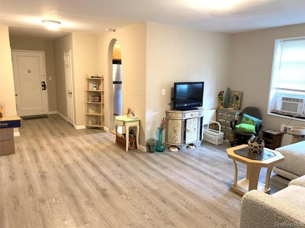 30 DAVENPORT Avenue 1B, New Rochelle NY 10805