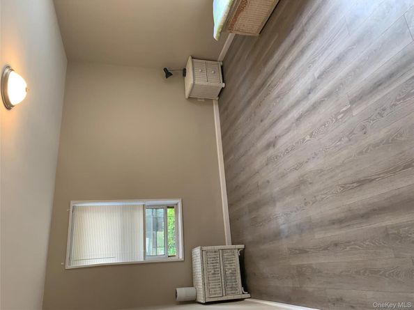 30 DAVENPORT Avenue 1B, New Rochelle NY 10805