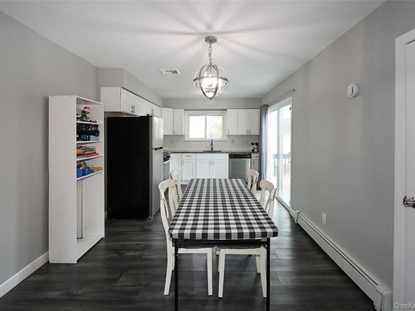 4 Naples Avenue, Central Islip NY 11722