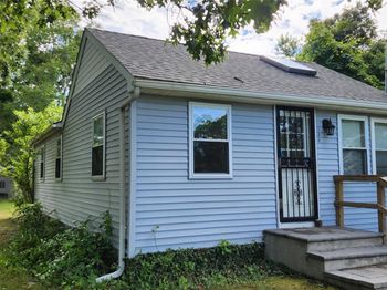 344 Elm Road W