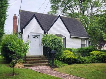 2 Dorothy Court