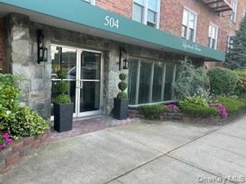 504 Merrick rd Road
