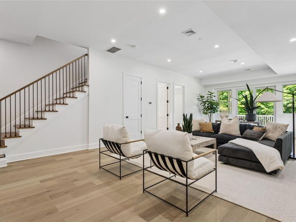 302 Washington Avenue, Pleasantville NY 10570