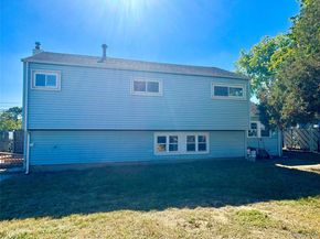 33 Princeton Street, Bay Shore NY 11706