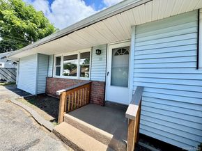 33 Princeton Street, Bay Shore NY 11706