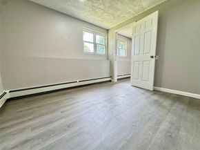 33 Princeton Street, Bay Shore NY 11706