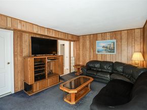 4 Terry Court, North Babylon NY 11703