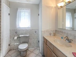 4 Terry Court, North Babylon NY 11703