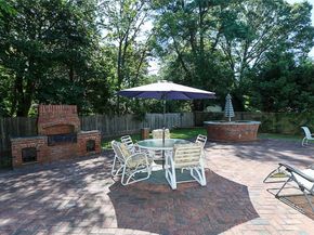 4 Terry Court, North Babylon NY 11703