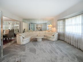 4 Terry Court, North Babylon NY 11703