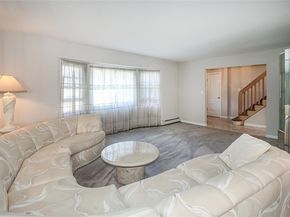 4 Terry Court, North Babylon NY 11703