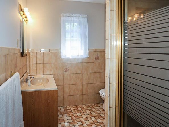 4 Terry Court, North Babylon NY 11703