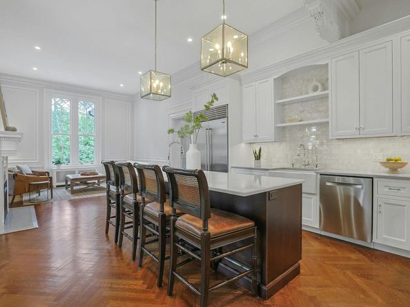 15 Calton Lane, New Rochelle NY 10804