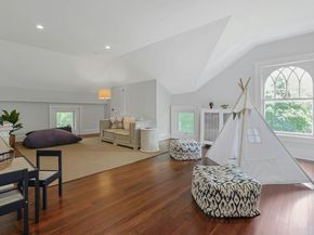 15 Calton Lane, New Rochelle NY 10804