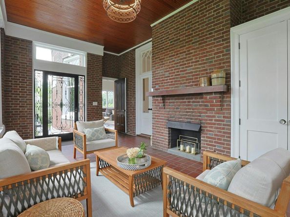 15 Calton Lane, New Rochelle NY 10804