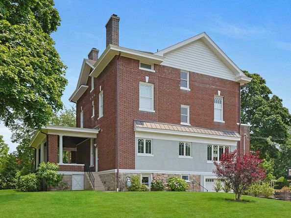 15 Calton Lane, New Rochelle NY 10804