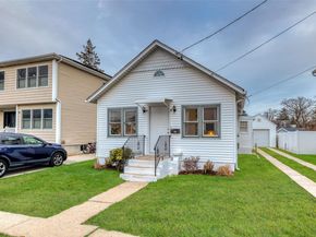 15 Jefferson Avenue, Bellmore NY 11710
