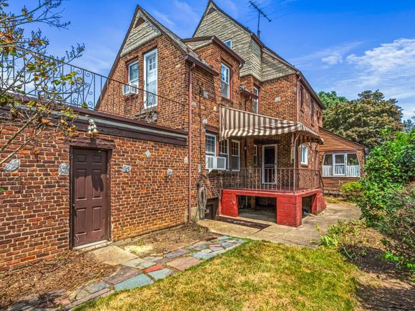 201-20 28th Avenue, Bayside NY 11360