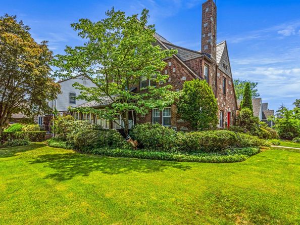 201-20 28th Avenue, Bayside NY 11360