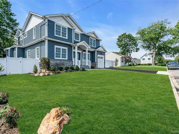 68 Caroline Street, Bethpage NY 11714
