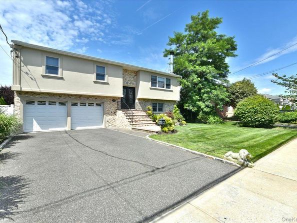 2770 Lincoln Boulevard, Merrick NY 11566